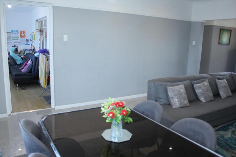 2 Bedroom Property for Sale in Fairfield Estate Western Cape